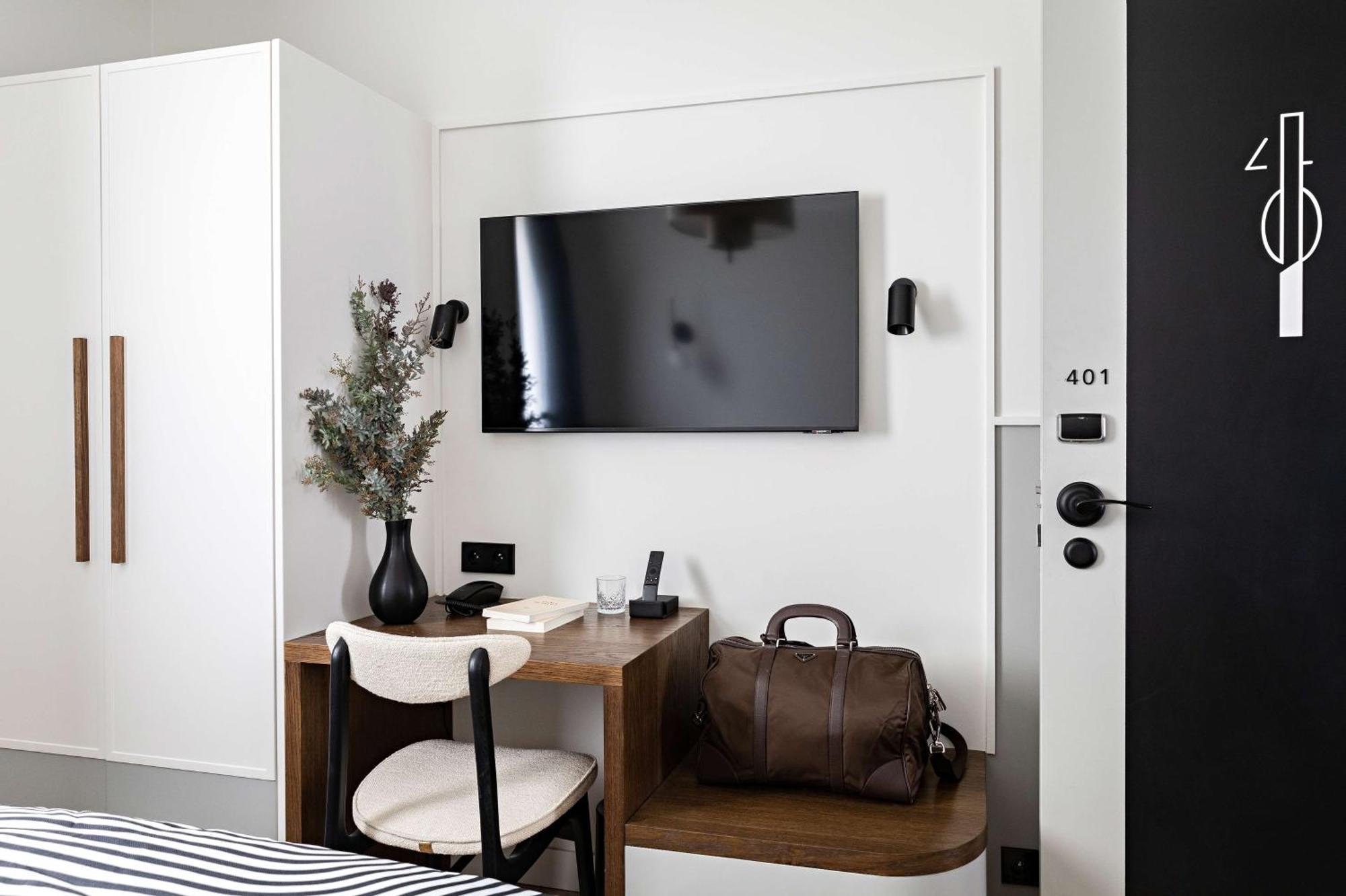 Best Western Premier The Blake Paris Gare Saint Lazare Exterior photo